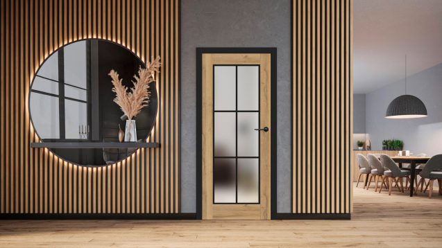 prosklené dveře s masivním dřevěným rámem a černými lištami